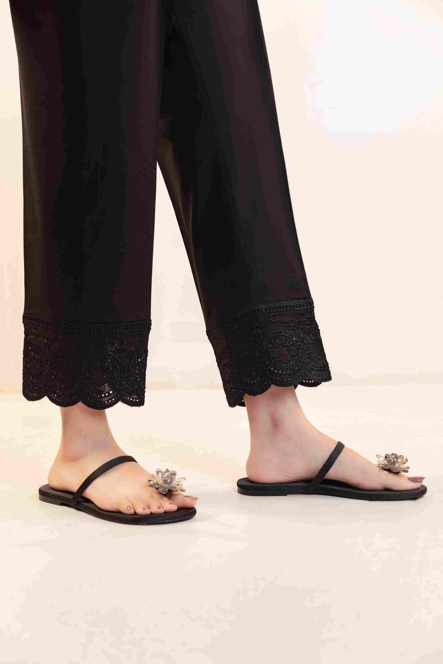 Cigarette Pants D-9251
