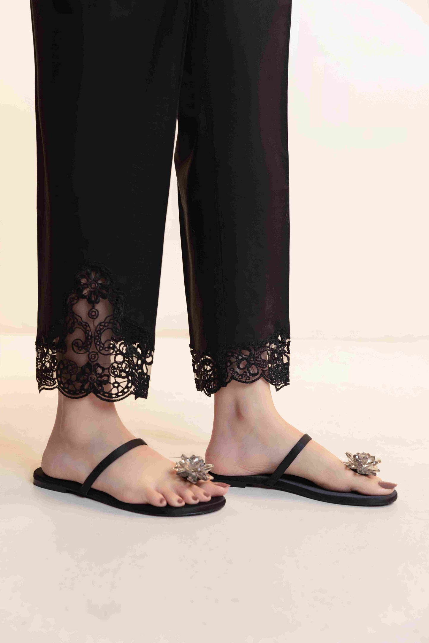 Cigarette Pants D-9248