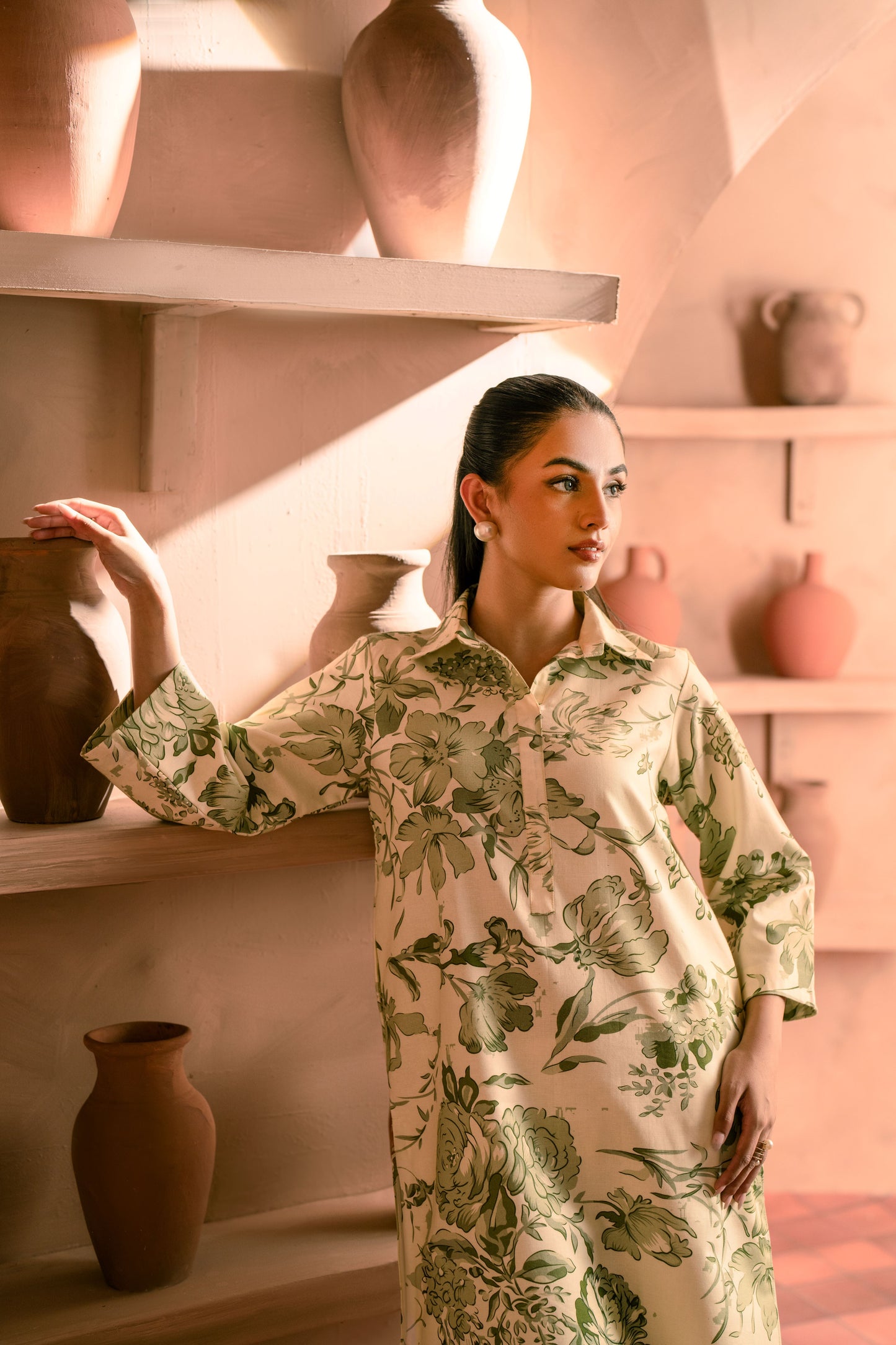 Stylish khaddar winter 3-piece with printed kurta and dupatta