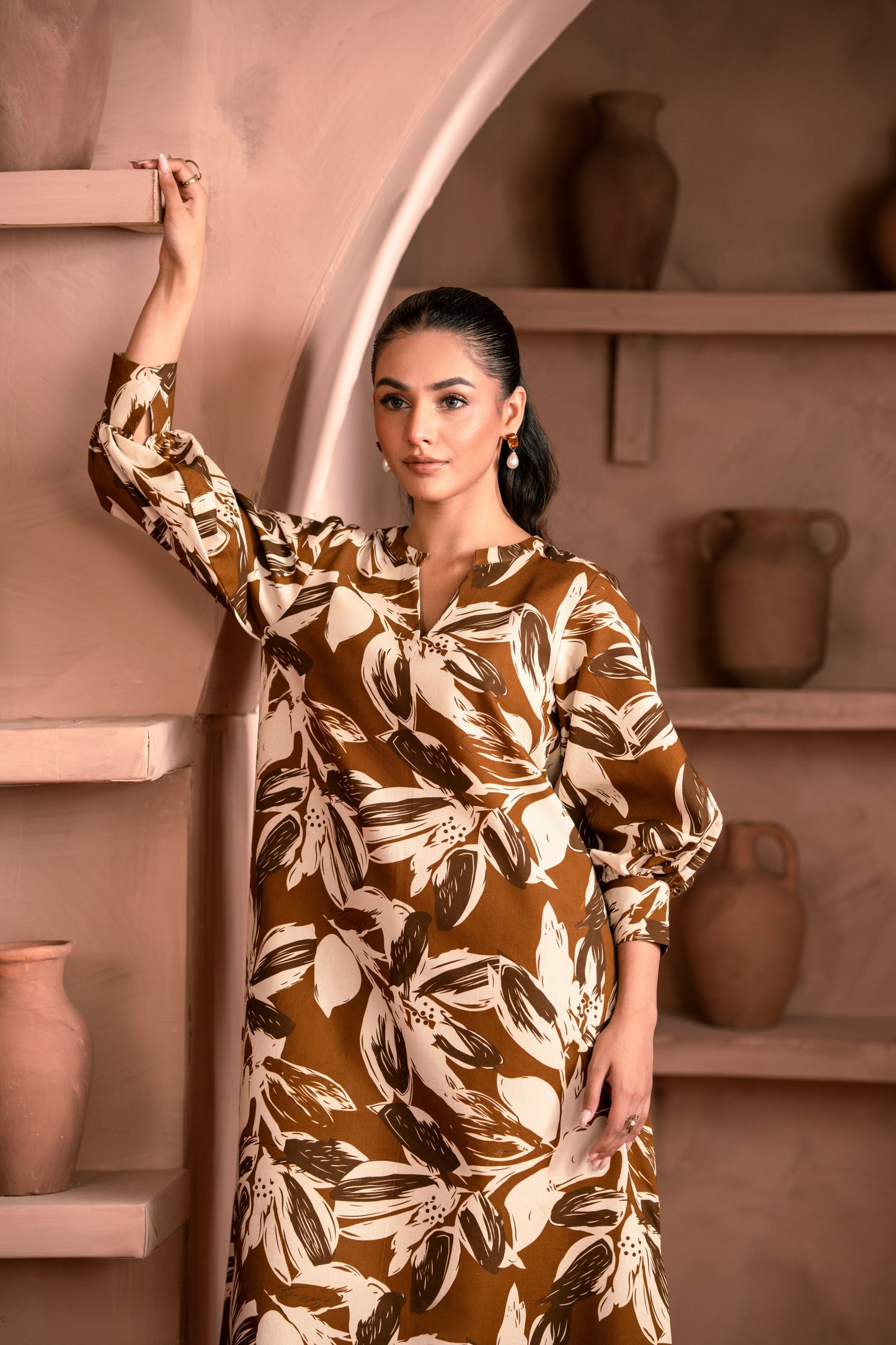 Ladies’ printed khaddar kurta and trousers designed for winter comfort