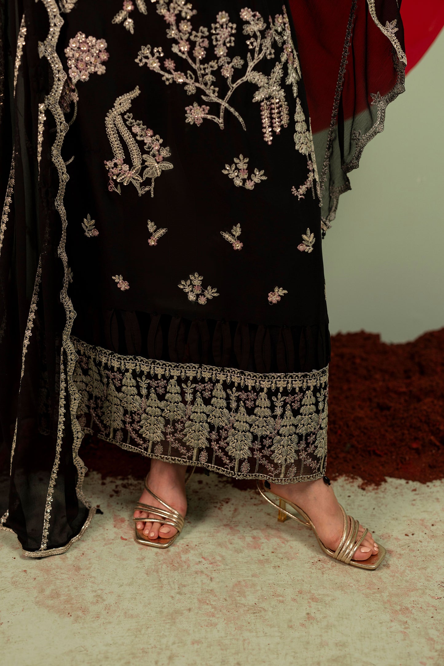 DS-05 Stylish Chiffon 3PC Suit with Embroidered Shirt & Dupatta