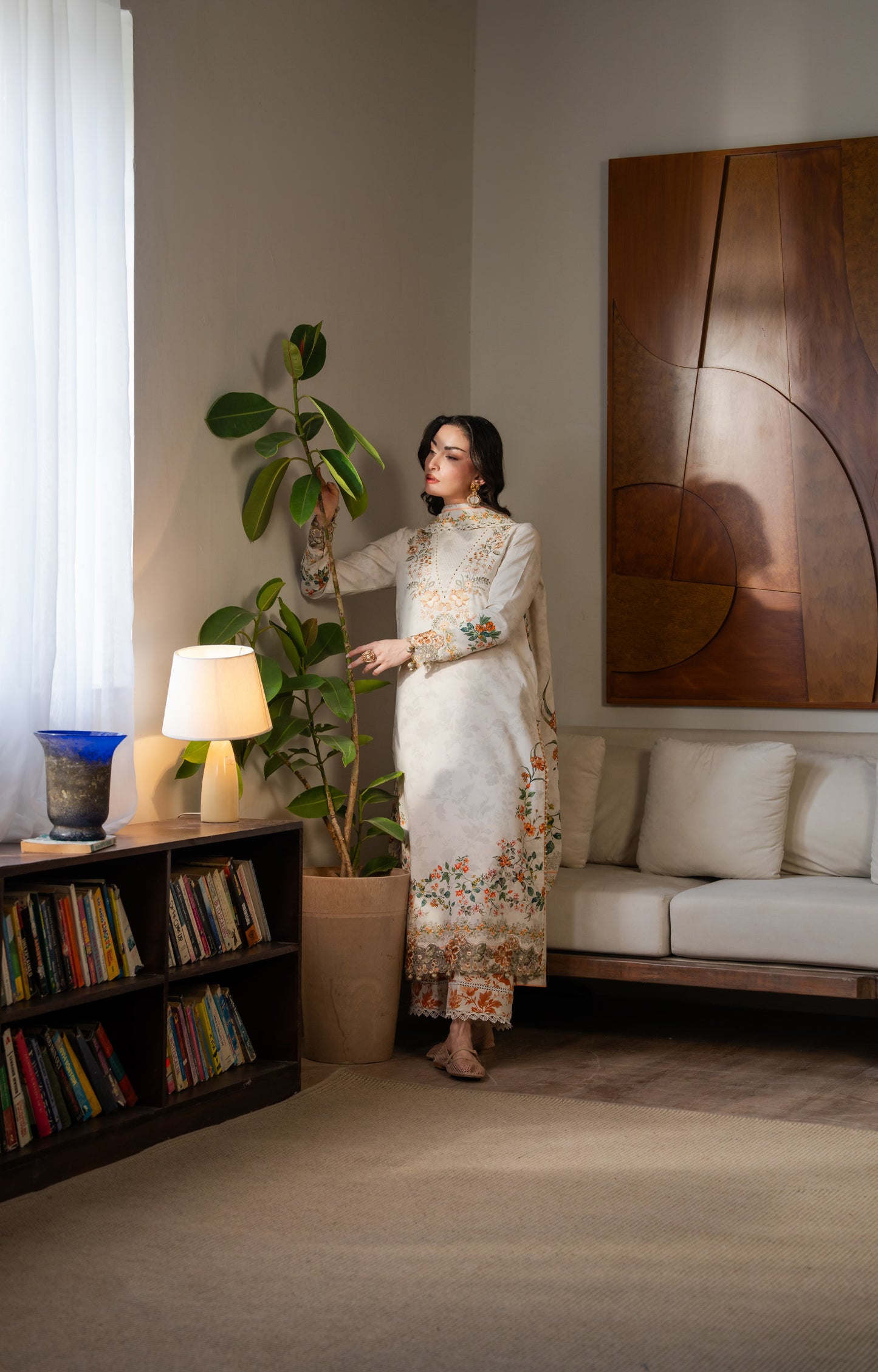 Winter printed khaddar shirt with fine organza neckline embroidery and matching dupatta.