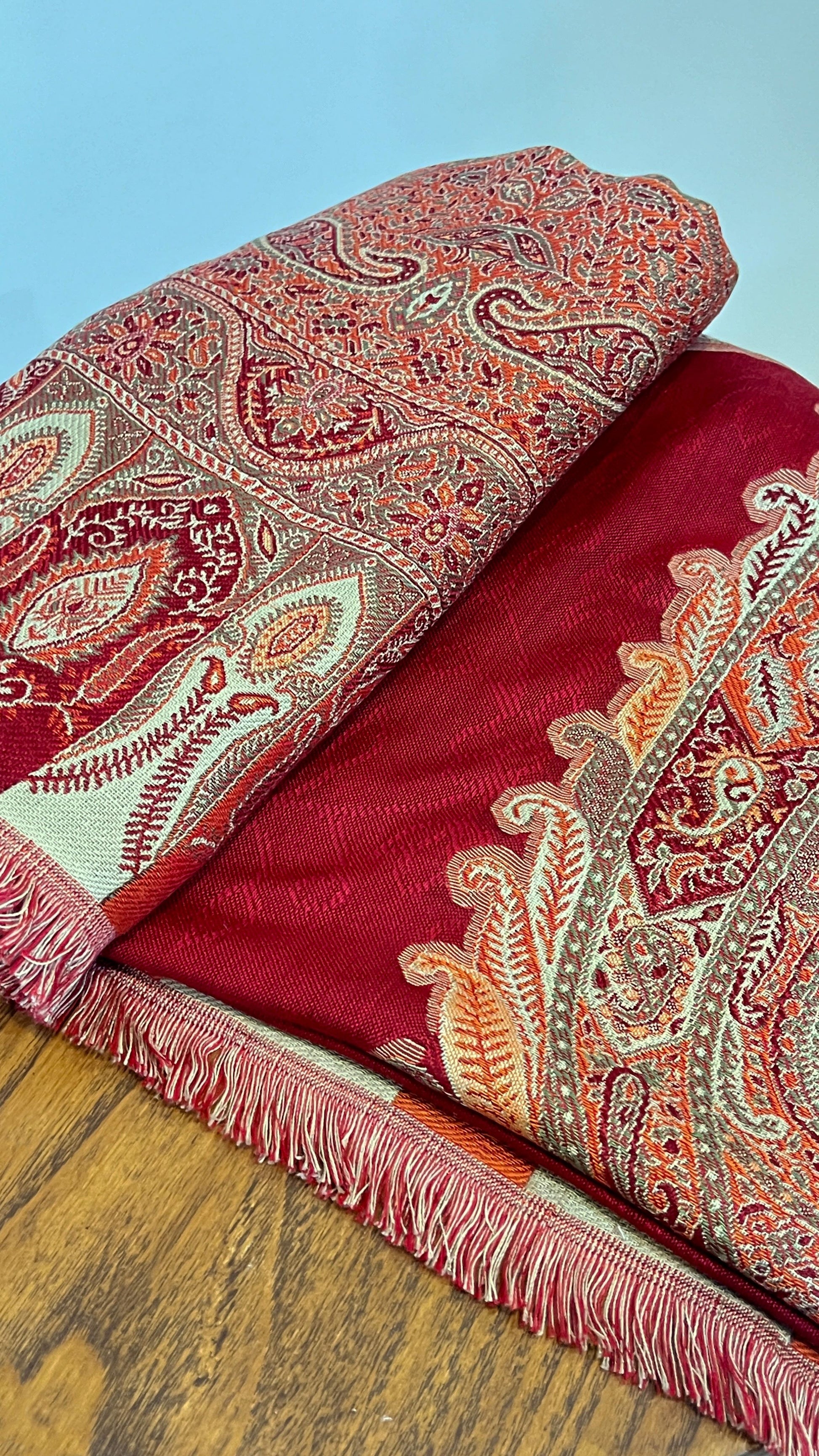 Woolen Kashmiri shawl crafted by hand