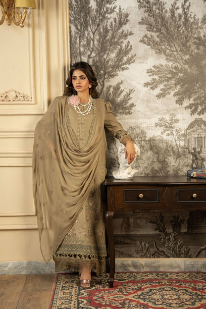 Women’s 3-piece outfit in karandi fabric with embroidery