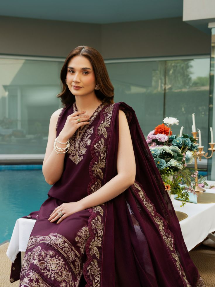 Elegant embroidered 3 piece lawn outfit with motifs, patch, and cotton dupatta