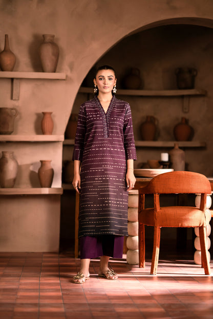 Stylish unstitched khaddar suit for women’s winter wardrobe