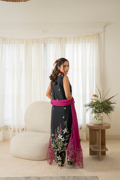 Premium embroidered viscose shirt and trouser set with organza detailed chiffon dupatta