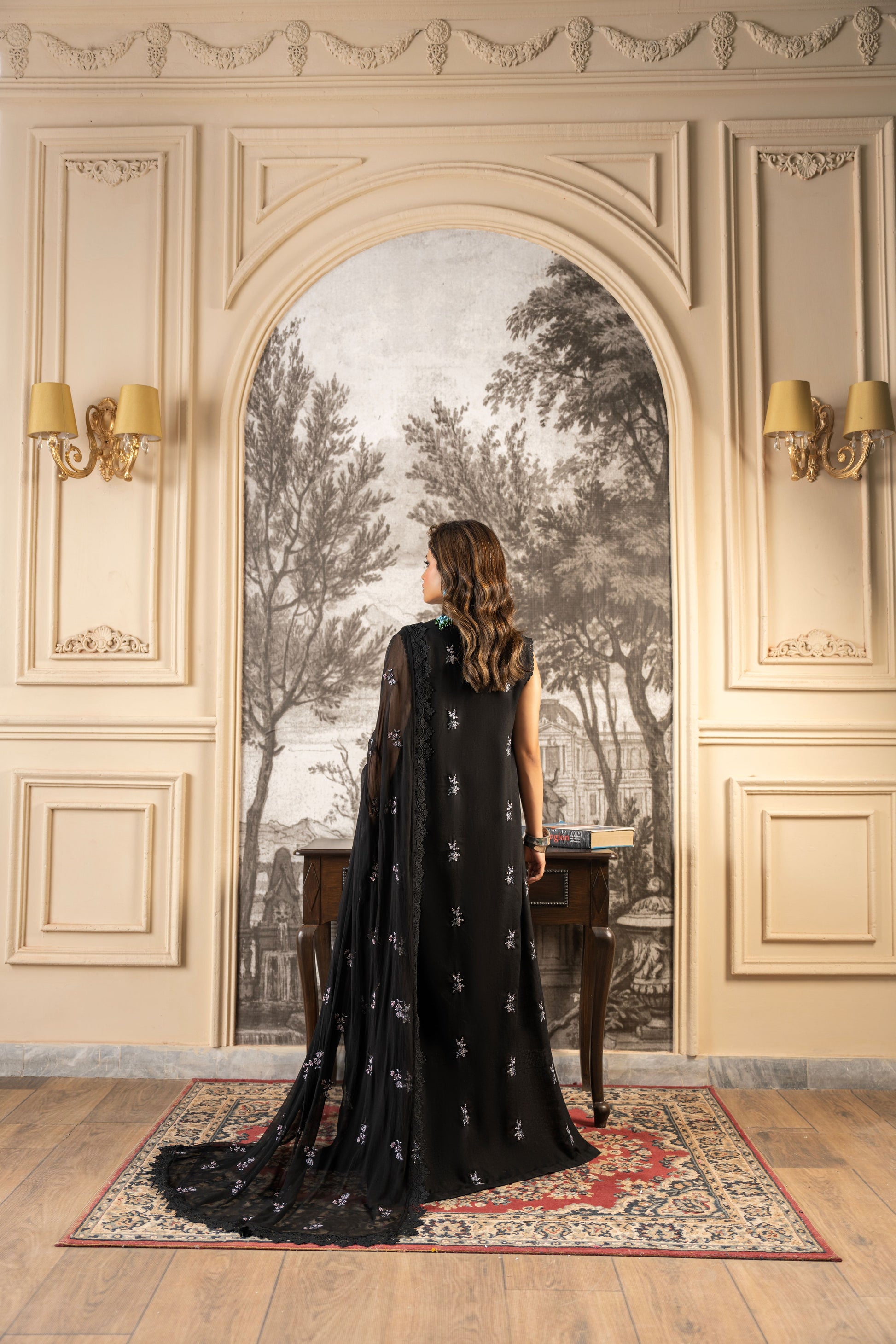 Pakistani 3PC unstitched suit for ladies with embroidery