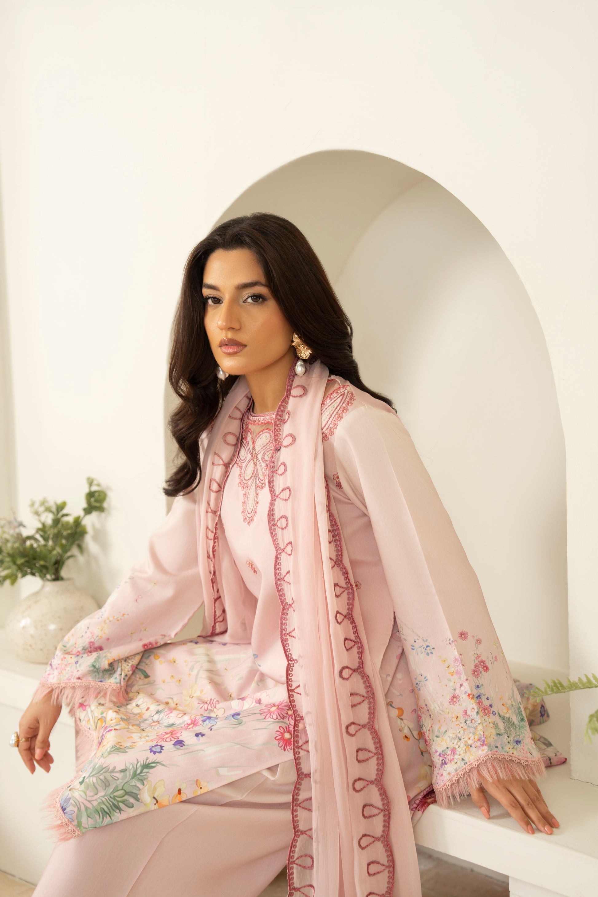 Stylish embroidered viscose shirt with chiffon organza dupatta