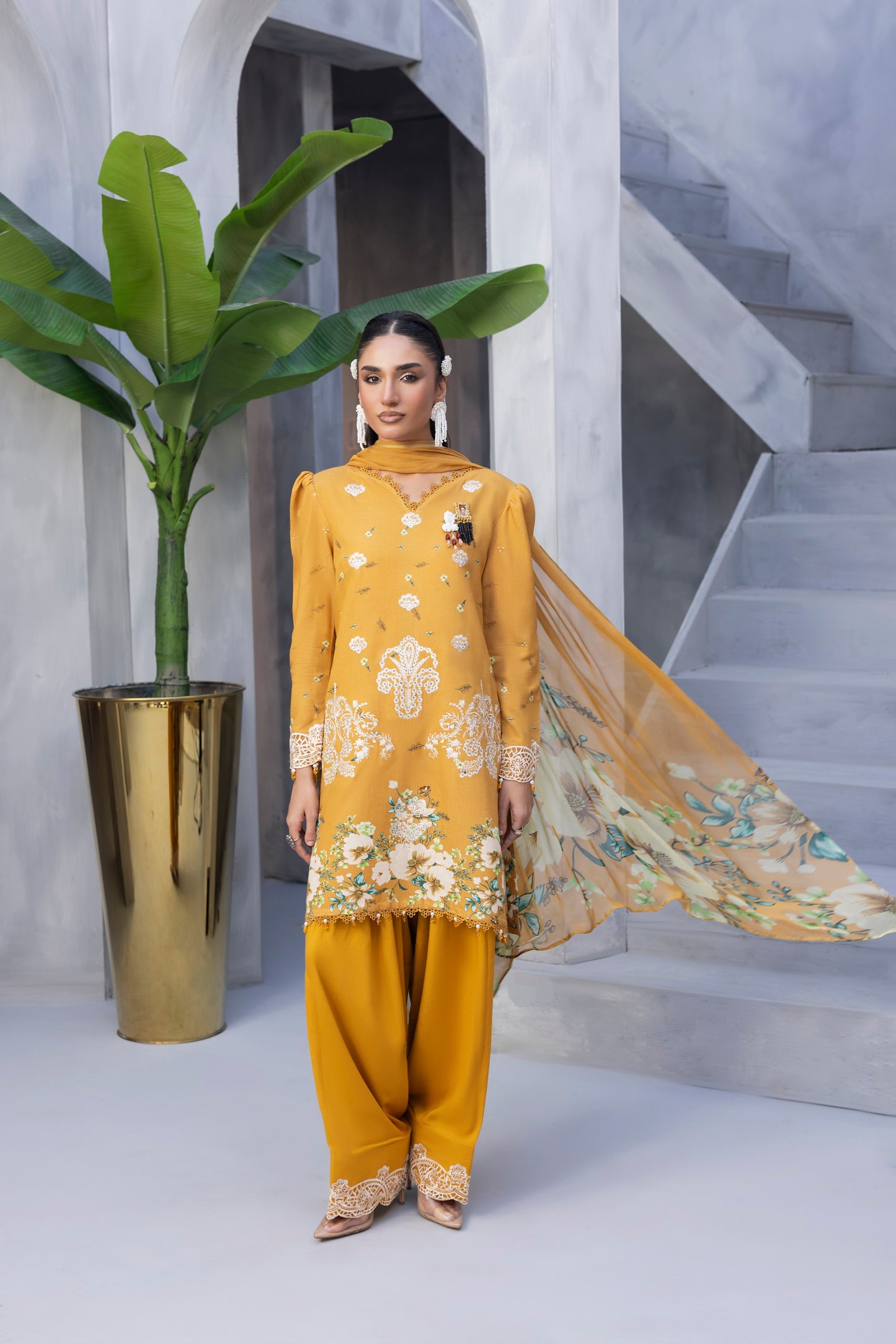 Elegant Karandi 3PC winter suit for formal and casual occasions