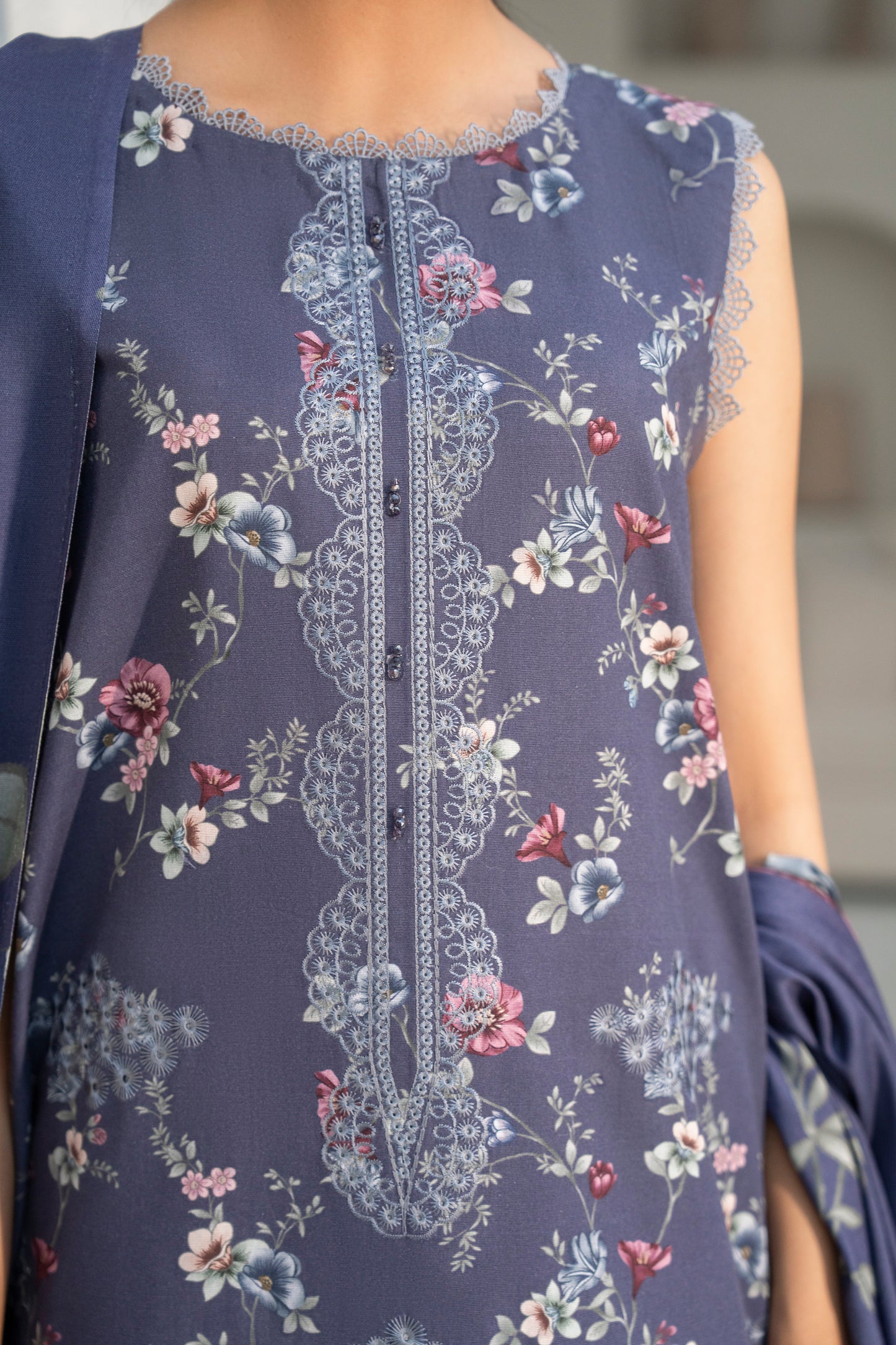 Elegant printed Neck khaddar with woolen shawl