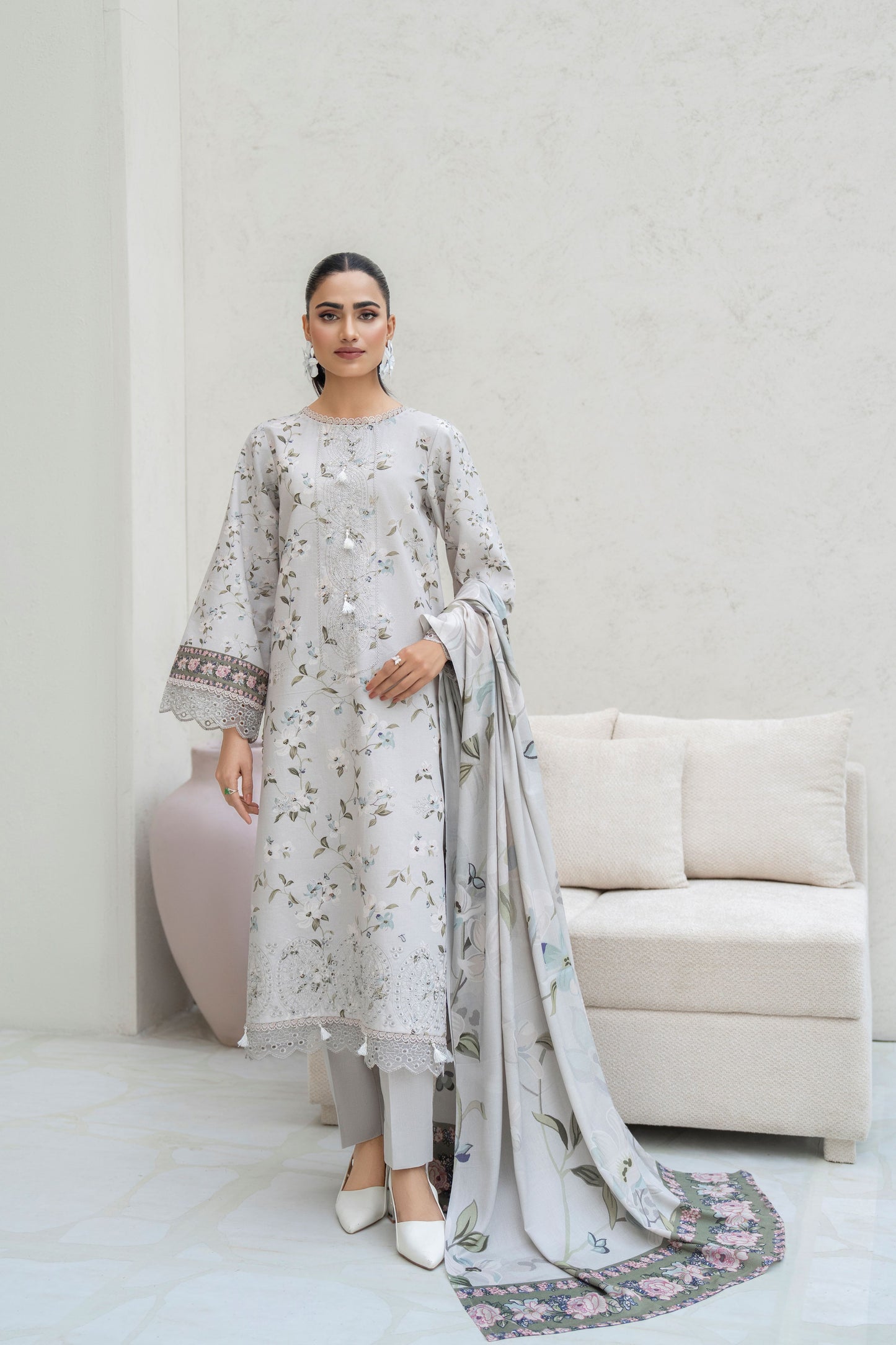 Pakistani embroidered khaddar 3PC suit with shawl
