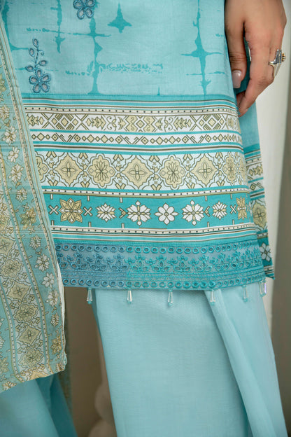 Embroidered lawn kurta for casual wear