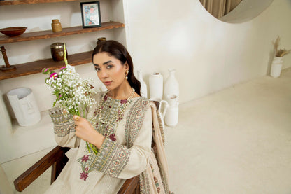  Embroidered three-piece set with dupatta