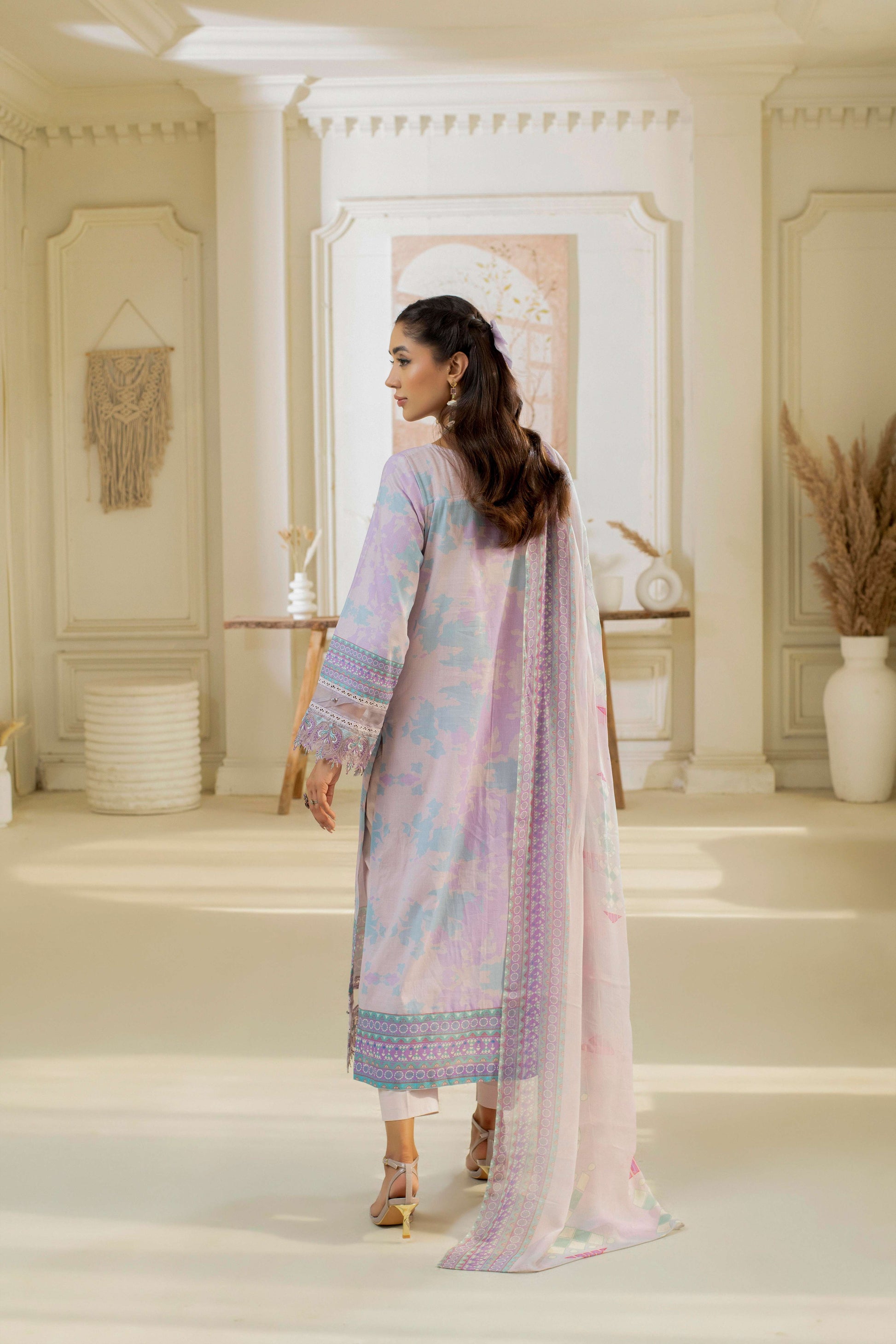 Casual embroidered shirt with plain trouser