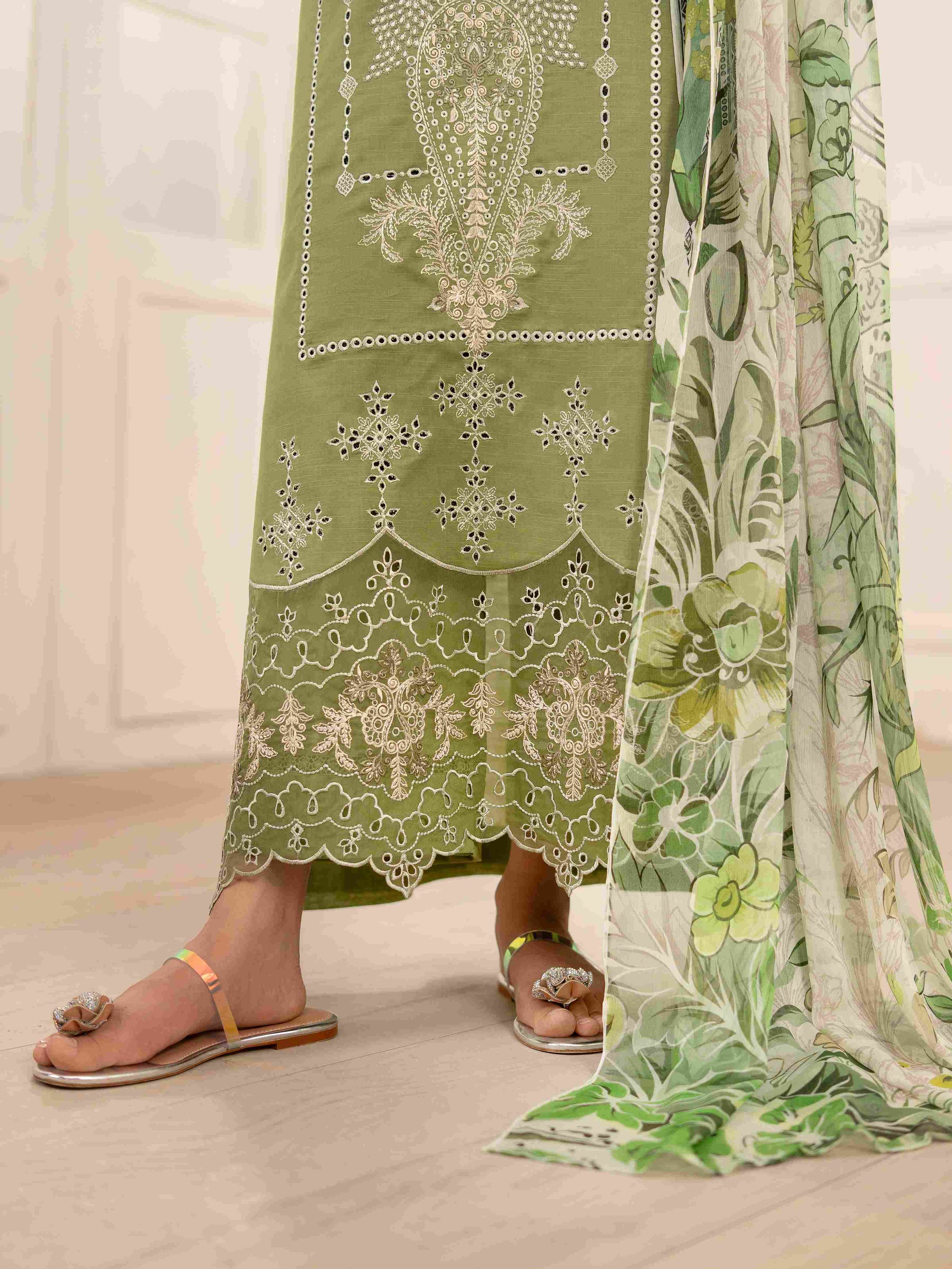 Fancy embroidered lawn shirt styled with digital chiffon dupatta design
