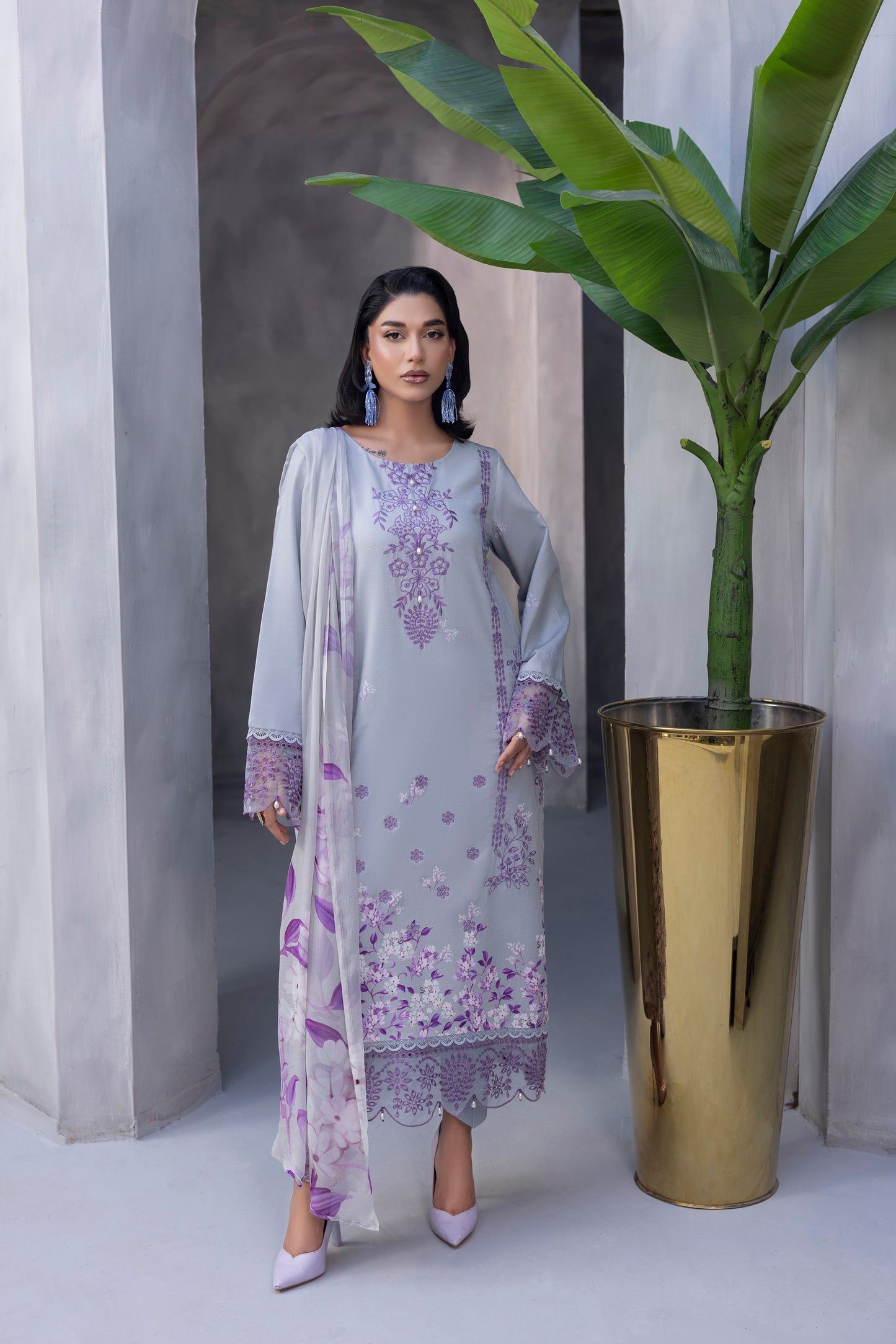 Intricate embroidered Karandi dress with chiffon dupatta for winter