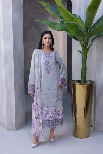 Intricate embroidered Karandi dress with chiffon dupatta for winter