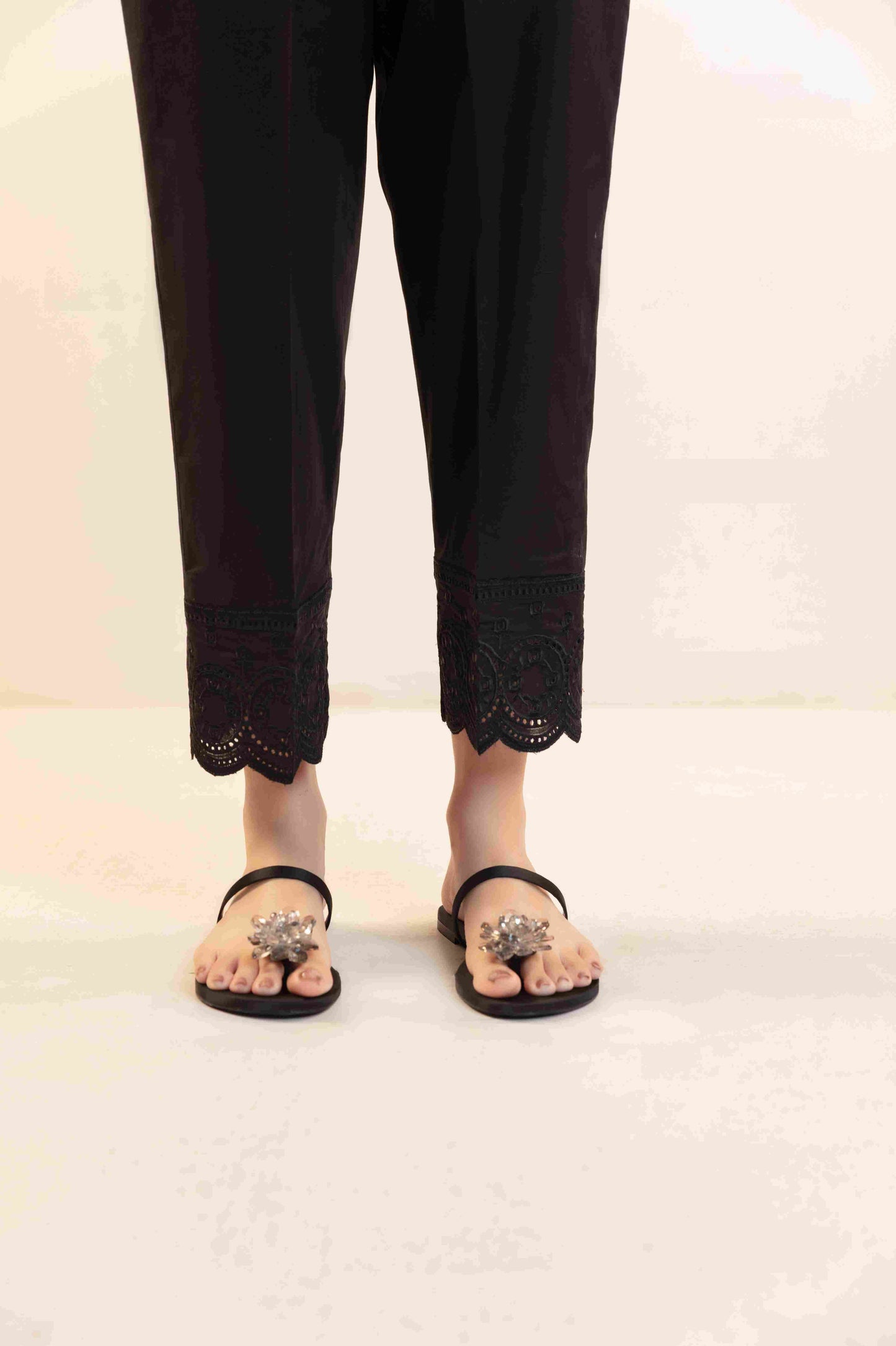 Cigarette Pants D-9251