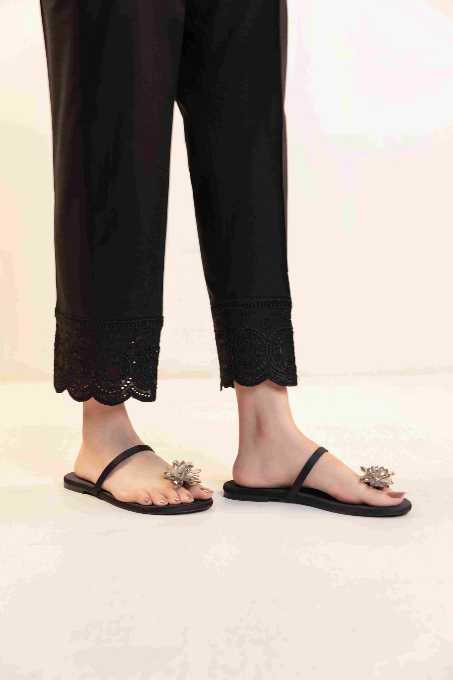 Cigarette Pants D-9251