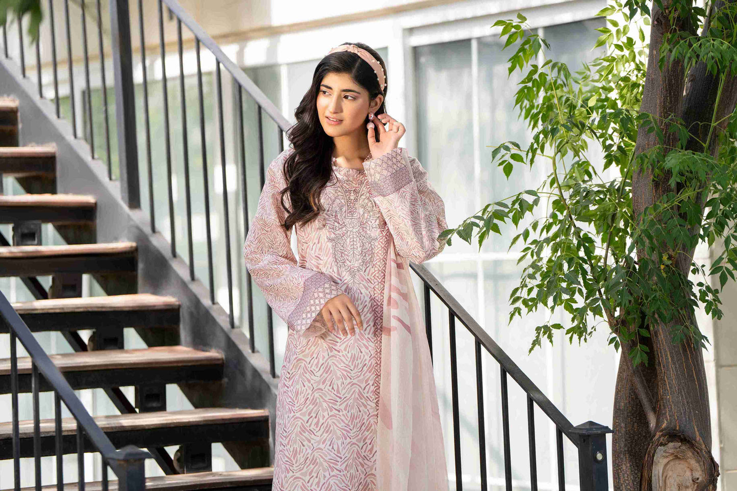 Luxury Pakistani women’s wear – pastel pink embroidered dress with dupatta, ideal for festive celebrations and formal occasions