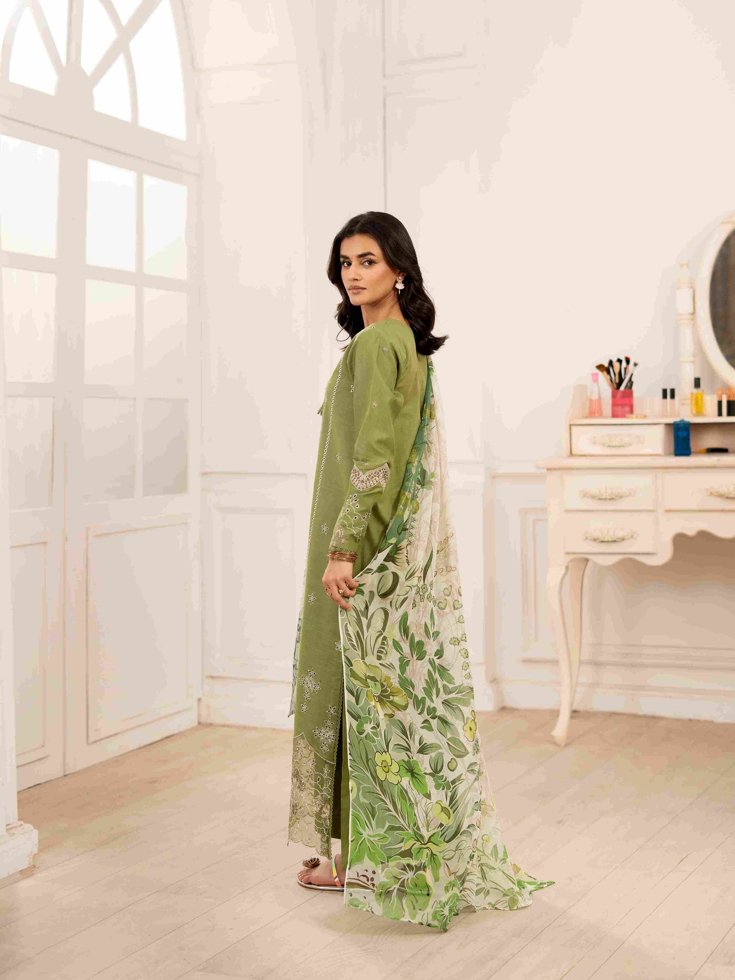 Luxury embroidered lawn outfit featuring chiffon printed dupatta and cotton trouser