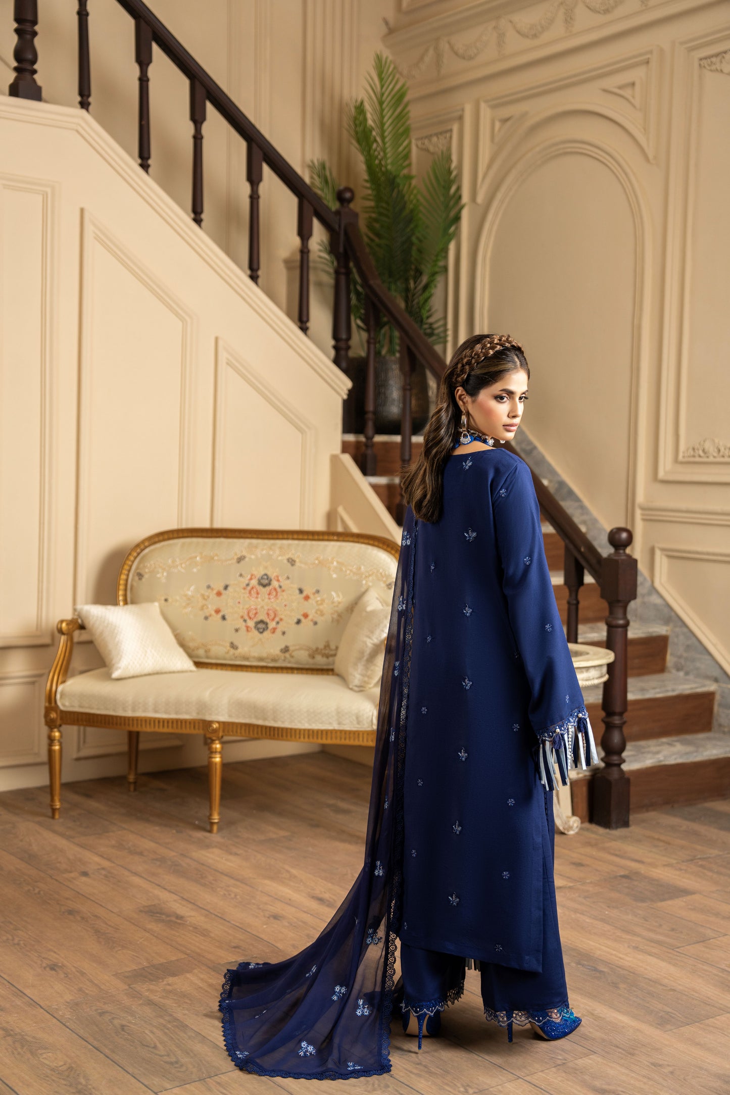 Stylish 3PC Pakistani outfit with dupatta