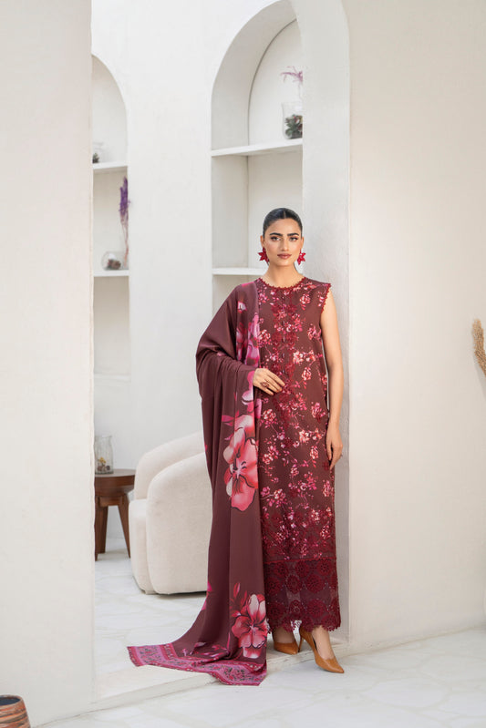 Stylish traditional outfit for cold season