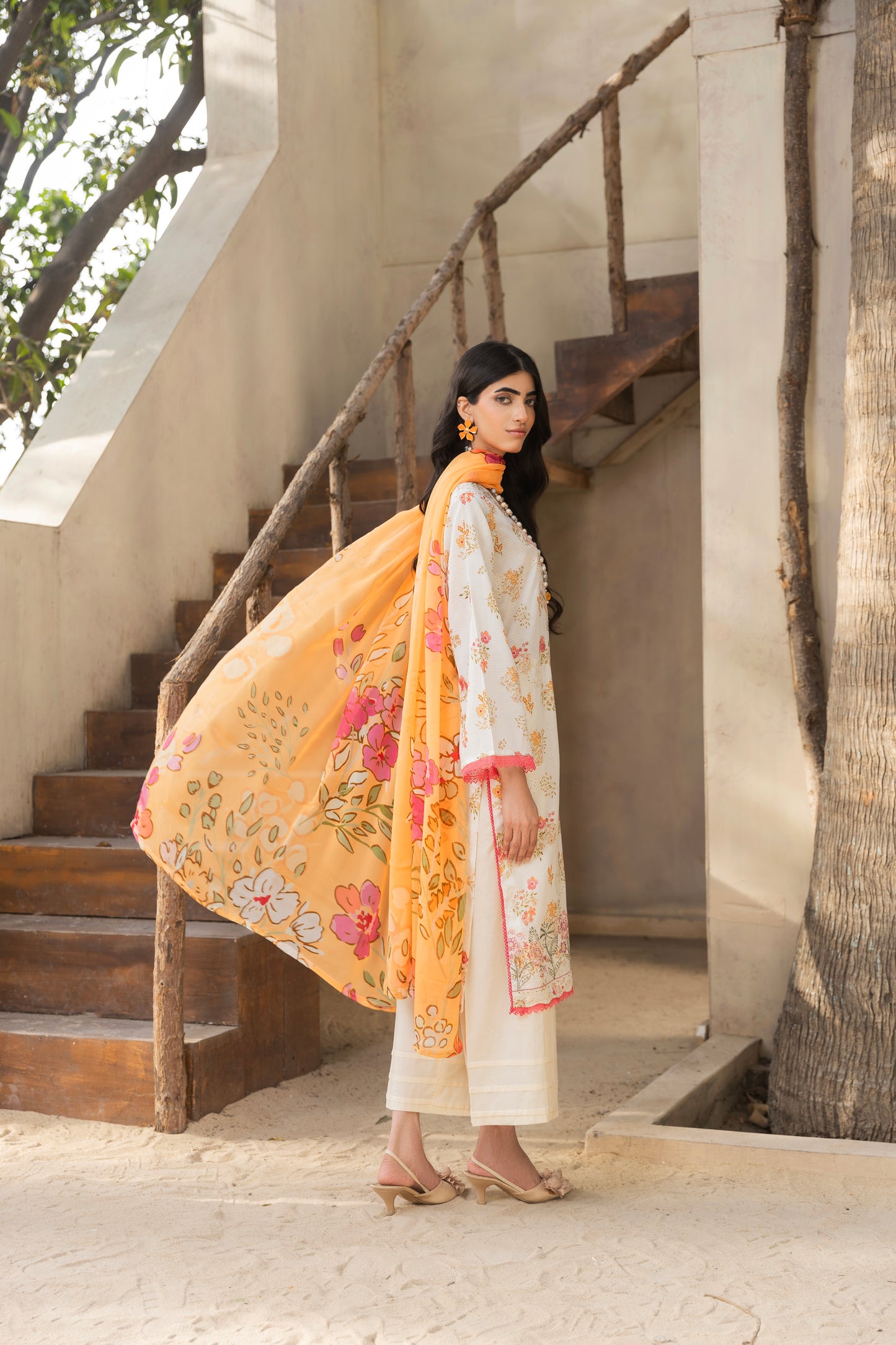 Self-check lawn shirt with embroidery, chiffon dupatta, and plain trouser for girls’ kurta designs