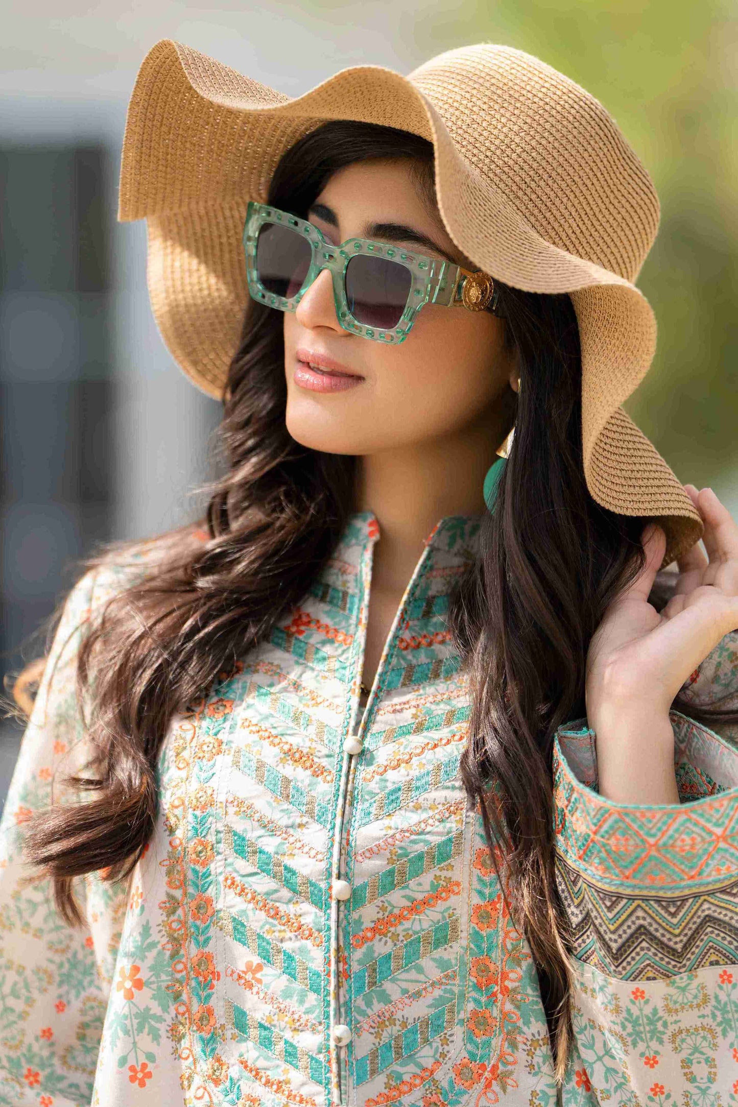 Eastern three-piece lawn kurta featuring embroidered neckline and classic chiffon dupatta