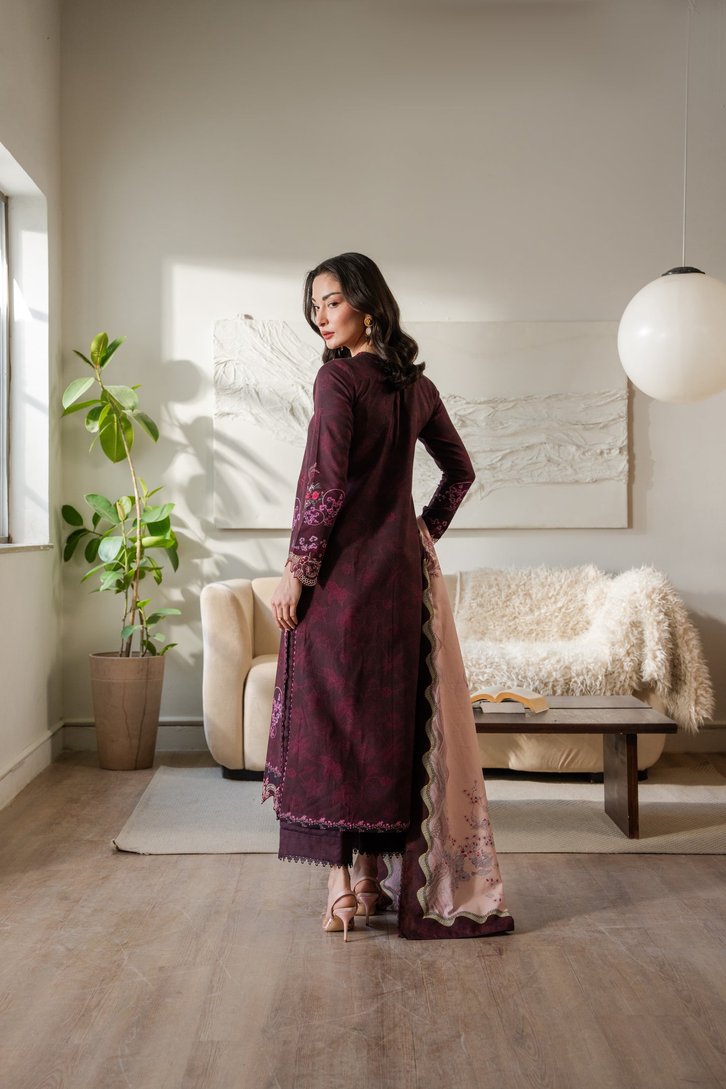 Comfortable khaddar winter set with organza embroidery and a stylish printed dupatta.