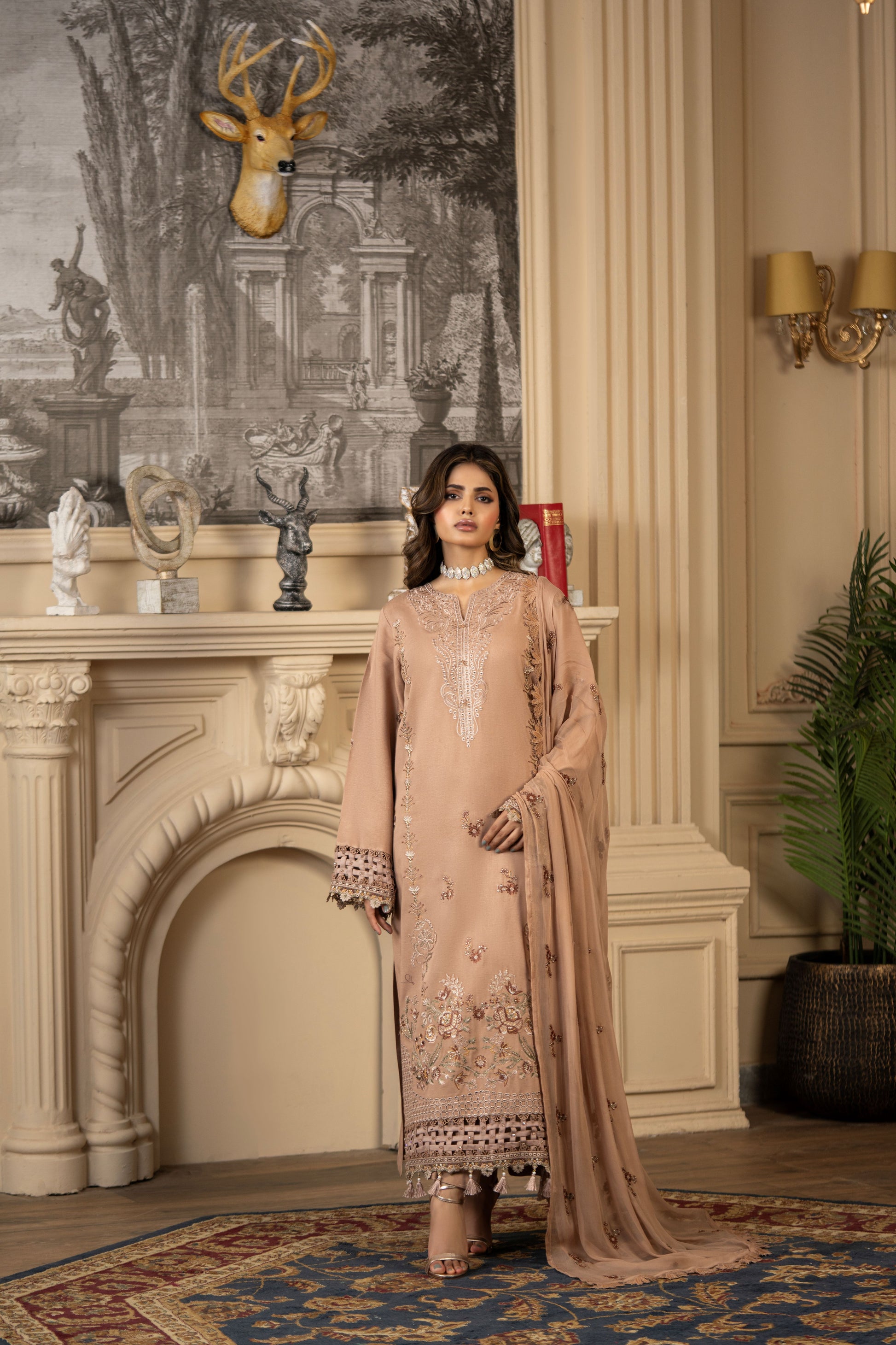 Elegant unstitched outfit with dupatta and trouser