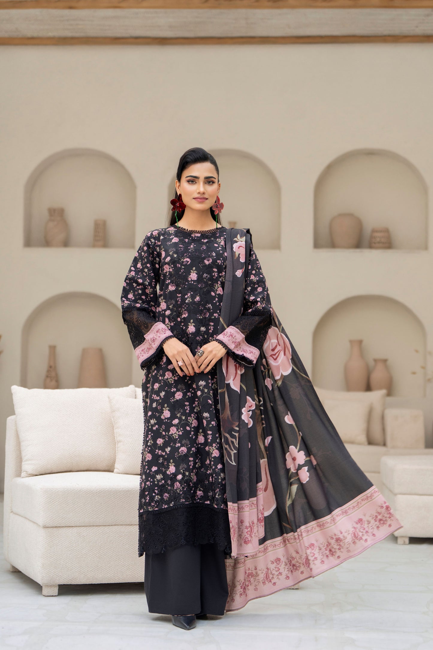 Women’s embroidered khaddar 3PC outfit for winter fashion