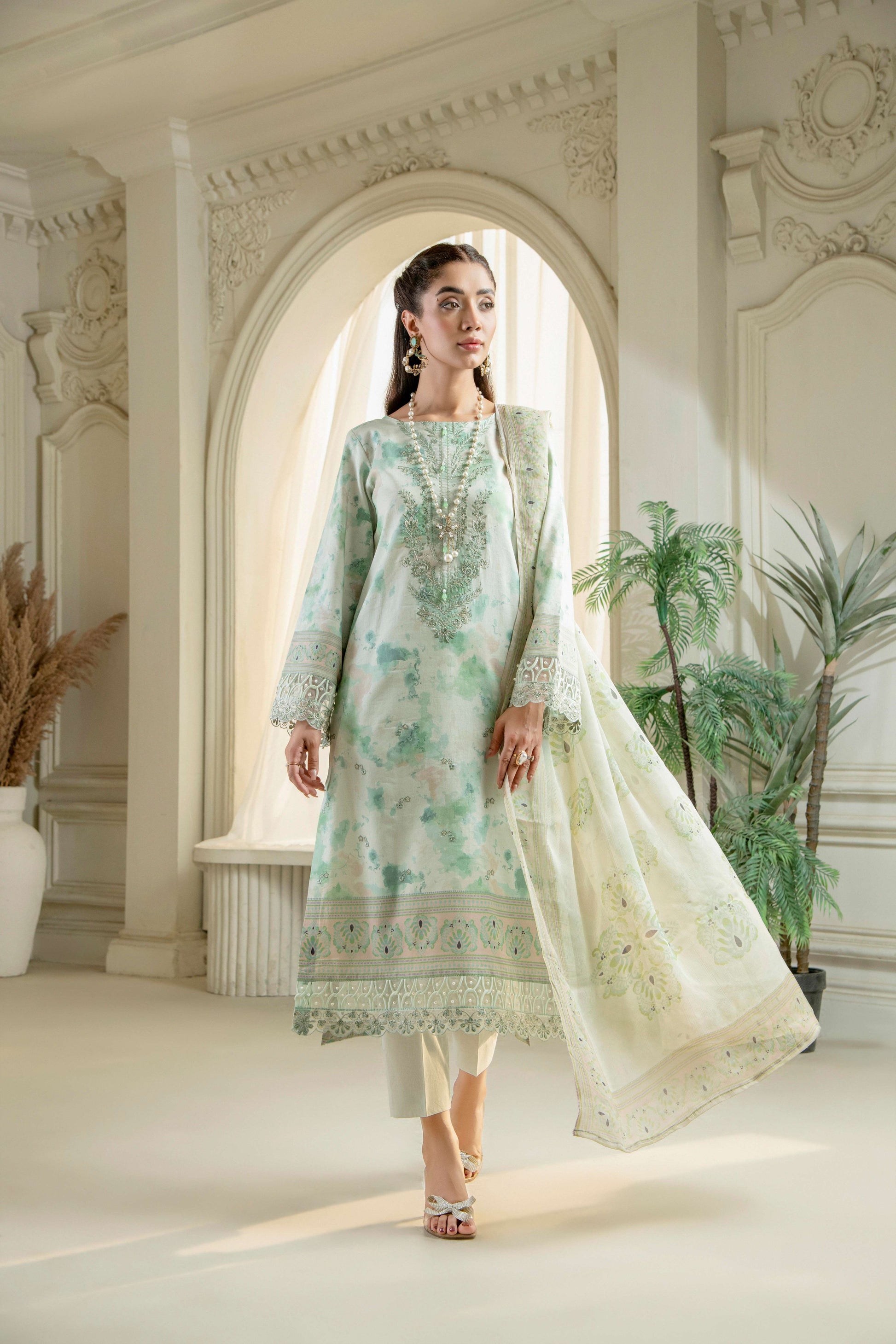 Embroidered kurta paired with plain trouser