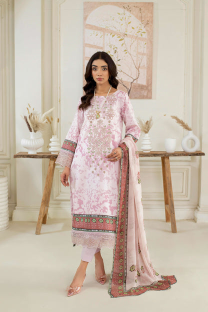  Embroidered kurta styled with straight trouser.