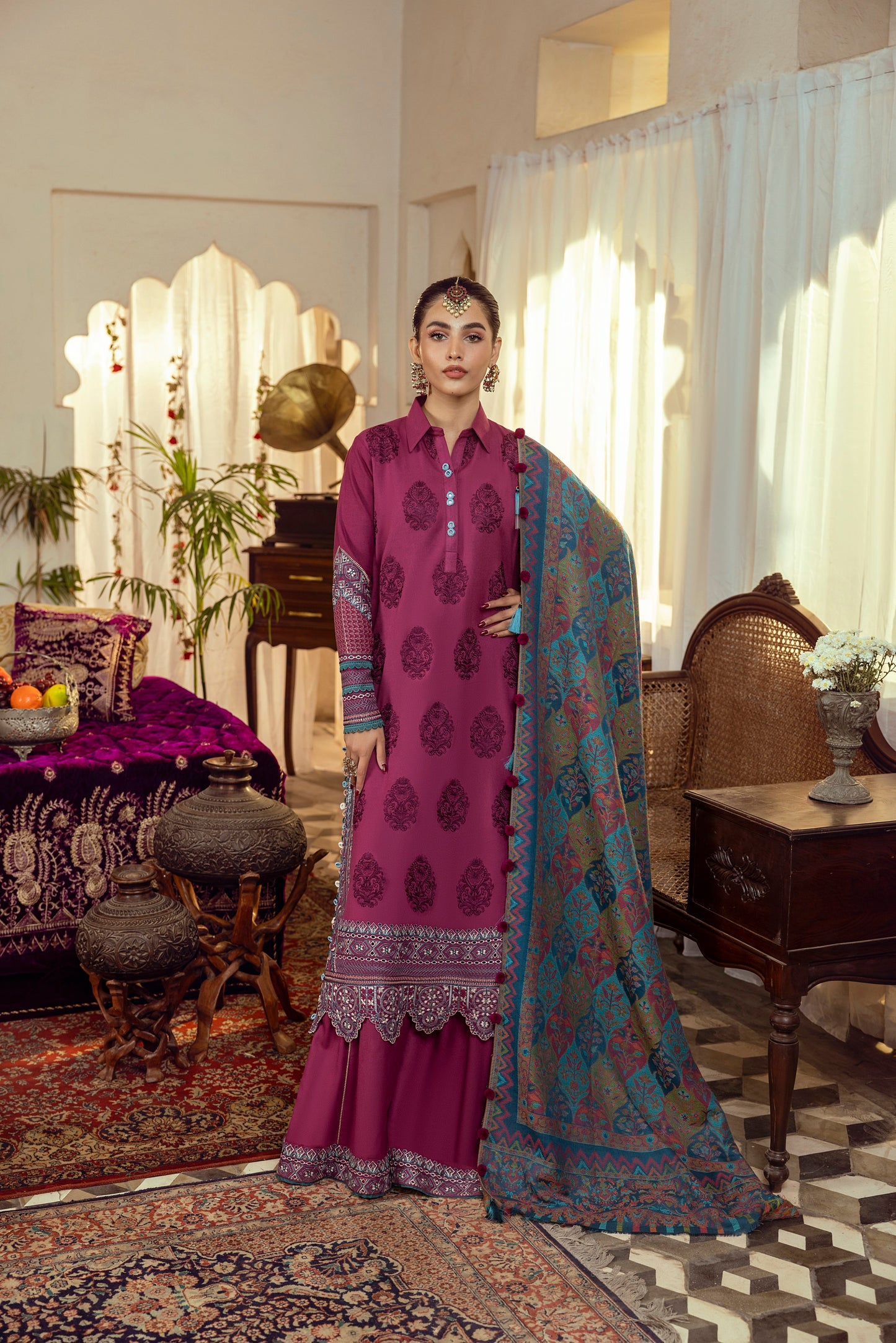 A fresh winter outfit with embroidered Marina front and a wool shawl.