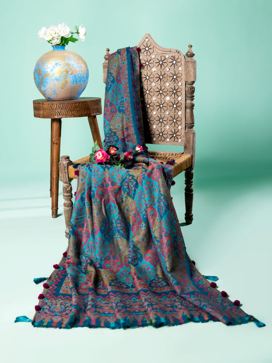 Fine wool shawl handwoven in Kashmir